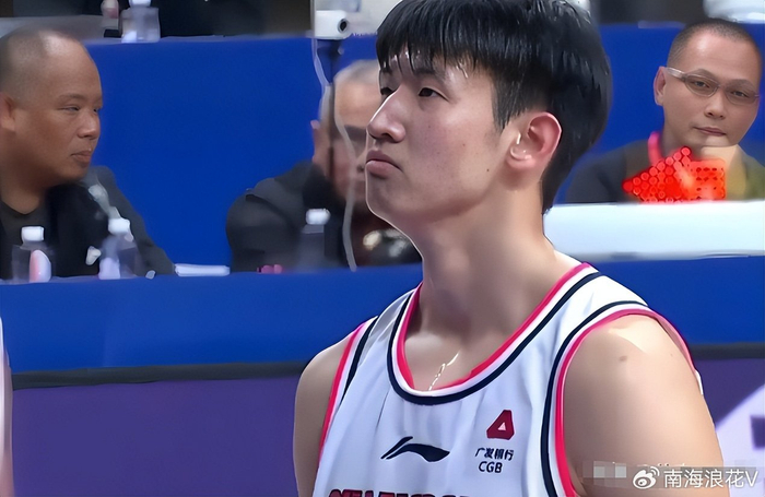 开云平台-逆转青岛！仅打两分钟得到媒体和球迷怒赞：最后时刻盖帽和篮板立功了|广东队|黄明依|杜锋|青岛队|青岛市_新浪新闻